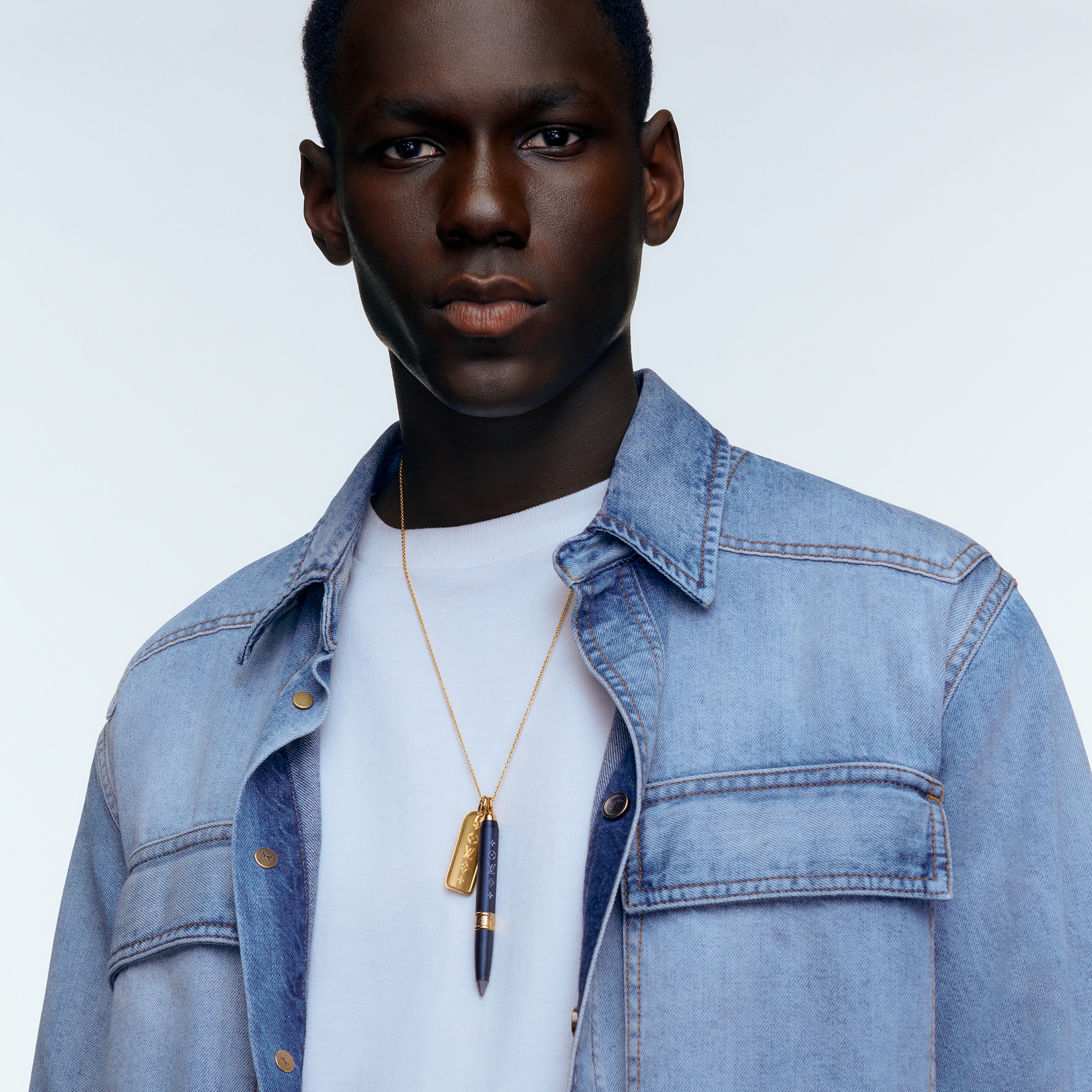 Les Gastons Vuitton Designer 吊墜 - 配黃K金及鈦金屬  in Les Extraordinaires