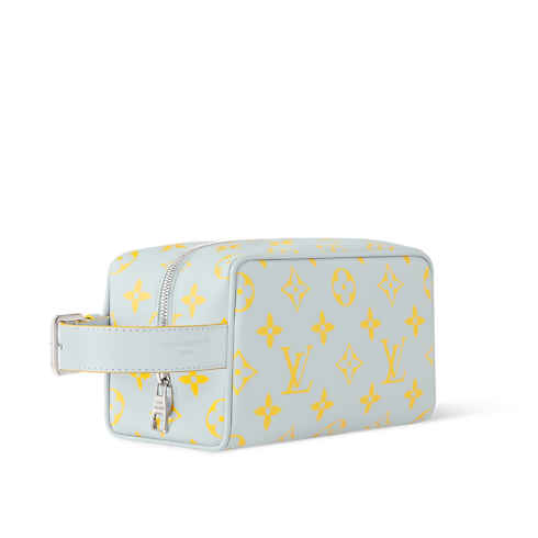Locker Dopp Kit Monogram Other 帆布 in 男士's 旅遊用品 旅遊配件 collections by Louis Vuitton (產品縮放)