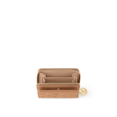 Lou 錢包 Coussin in 女士's 錢包及小型皮件 女裝錢包、皮夾及小型皮件總覽 collections by Louis Vuitton (產品縮放)