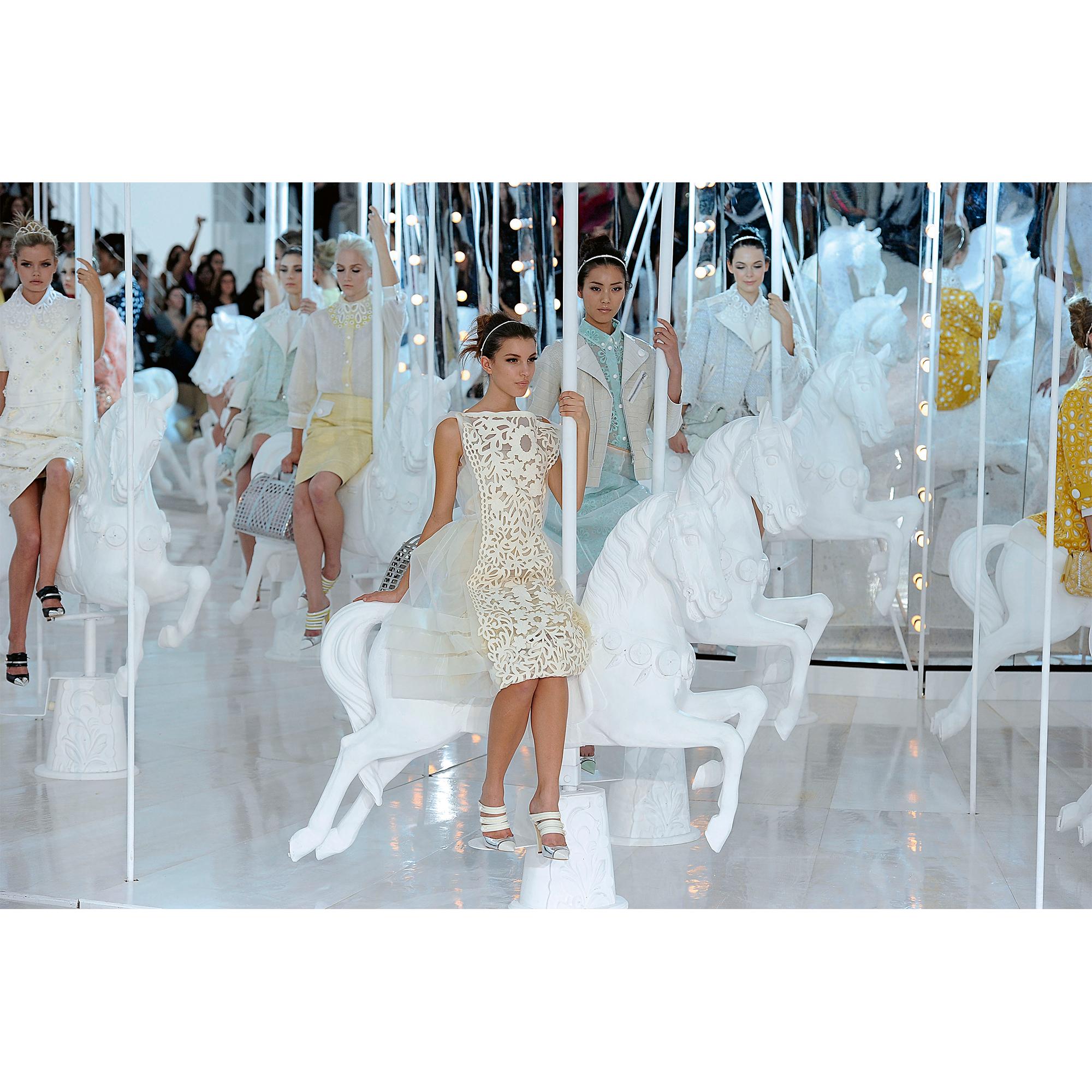 Louis Vuitton Catwalk  in 行李箱、旅行用品及家居精品