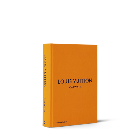 Louis Vuitton Catwalk in 行李箱、旅行用品及家居精品's 書庫及文具 精裝書籍 collections by Louis Vuitton (產品縮放)