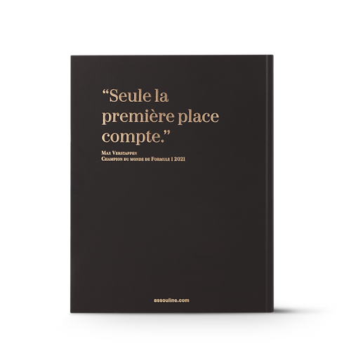 Louis Vuitton Trophy Trunks in 行李箱、旅行用品及家居精品's 書庫及文具 精裝書籍 collections by Louis Vuitton (產品縮放)