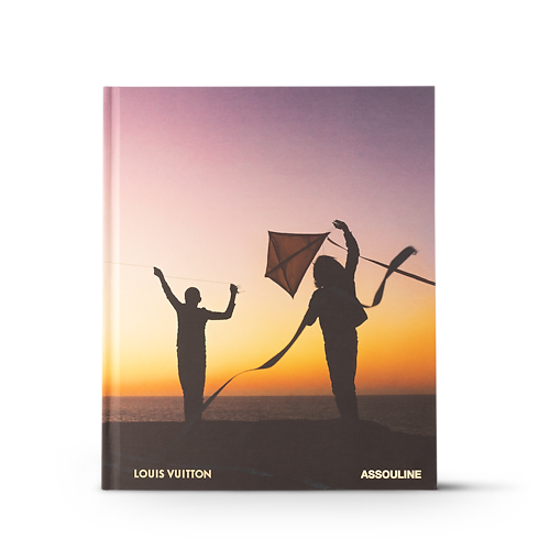 Louis Vuitton Virgil Abloh 珍藏版 in 行李箱、旅行用品及家居精品's 書庫及文具 精裝書籍 collections by Louis Vuitton (產品縮放)