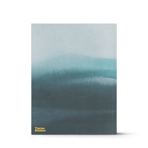 Louis Vuitton: A Perfume Atlas 法文版 in 行李箱、旅行用品及家居精品's 書庫及文具 精裝書籍 collections by Louis Vuitton (產品縮放)