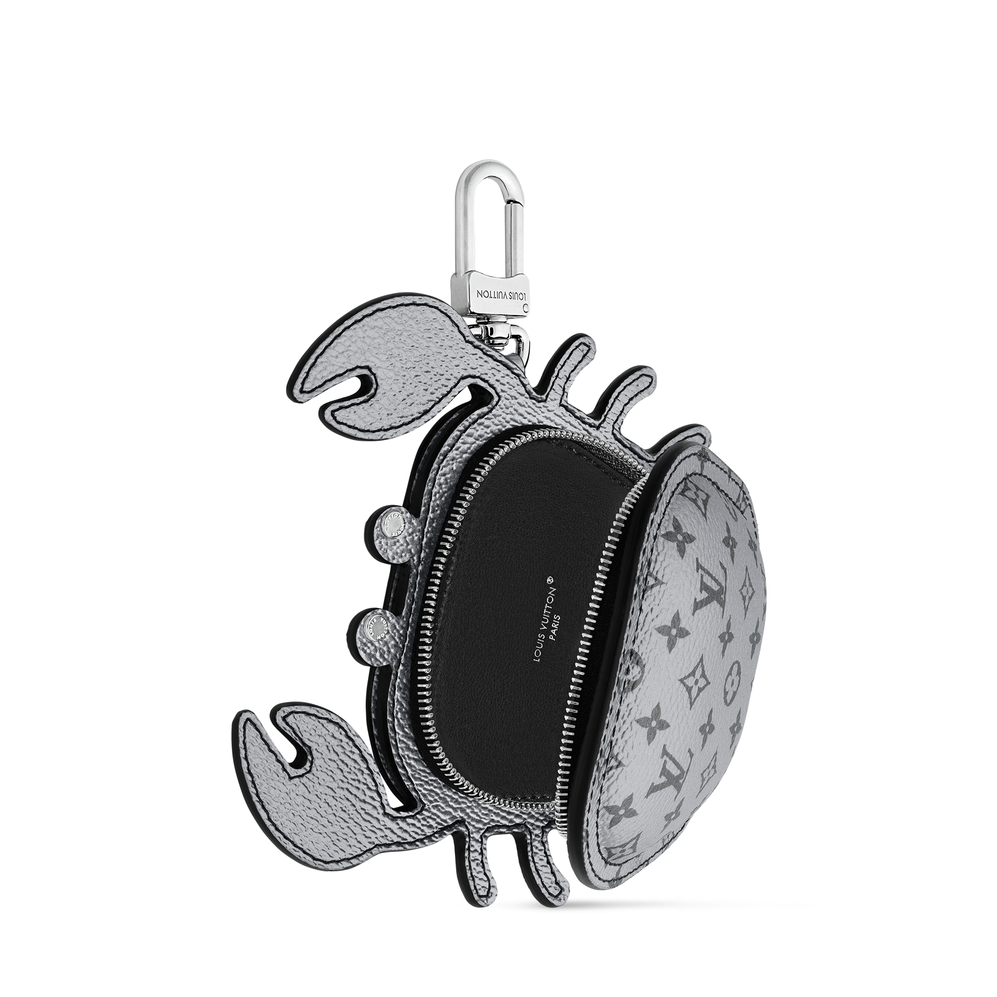 LV Crab 包包吊飾 . in 男士