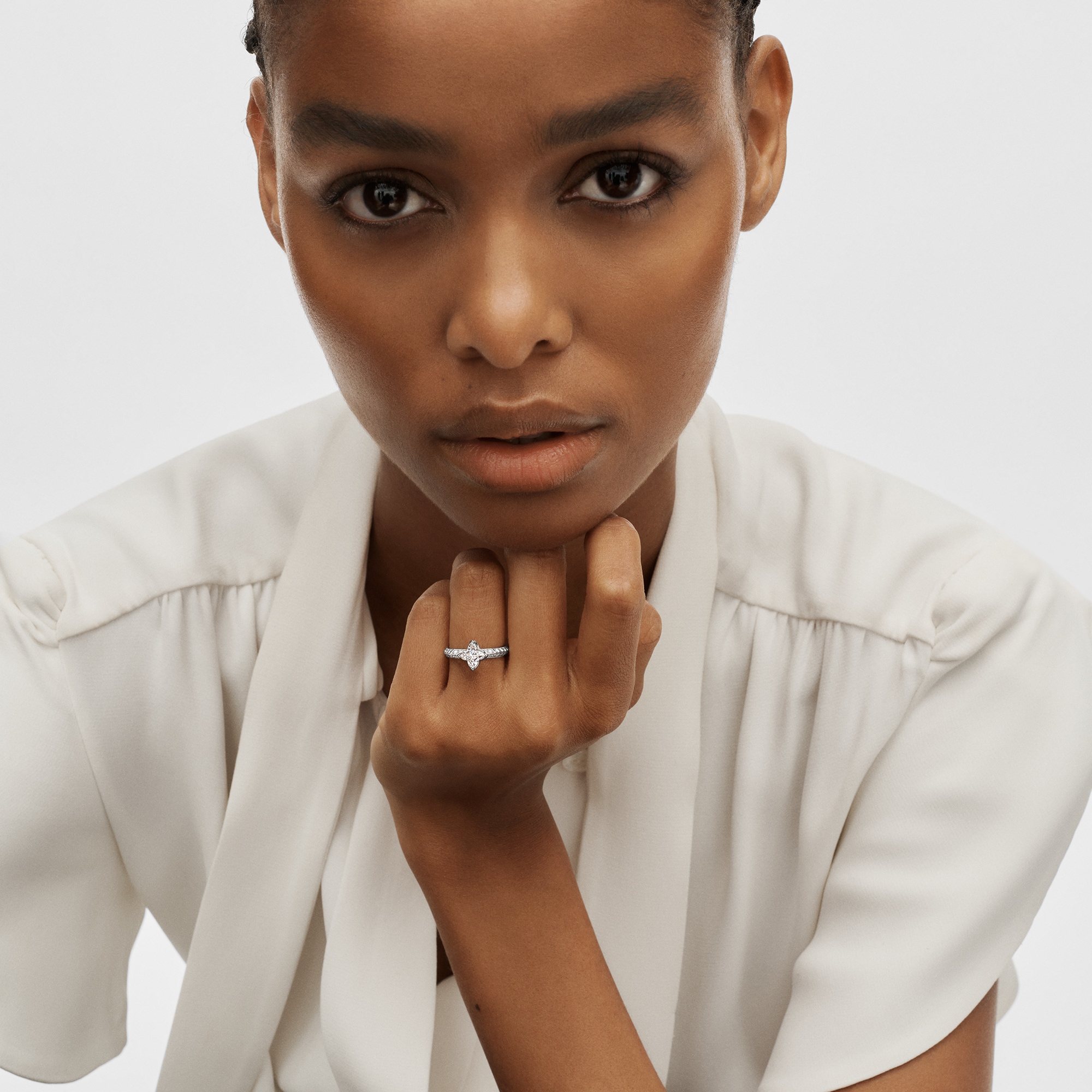 LV Diamonds Pavé Solitaire 戒指 - 配LV Monogram Star 切割鑽石  in 珠寶系列