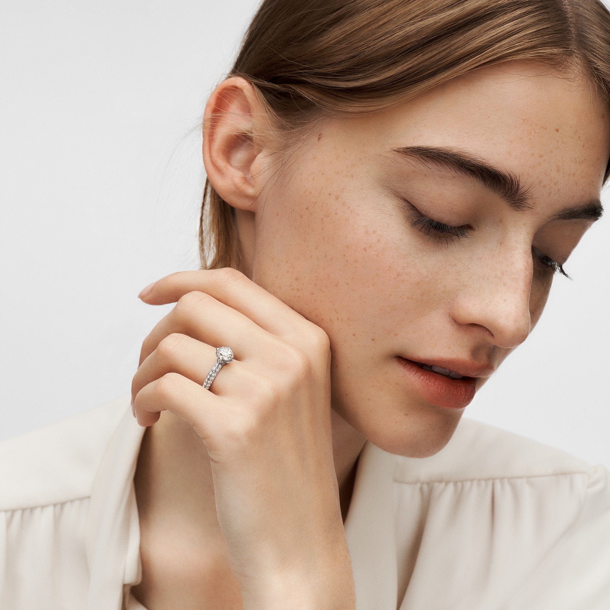 LV Diamonds Pavé 單顆寶石戒指 - 配圓形明亮式切割單枚鑽石  in 珠寶系列