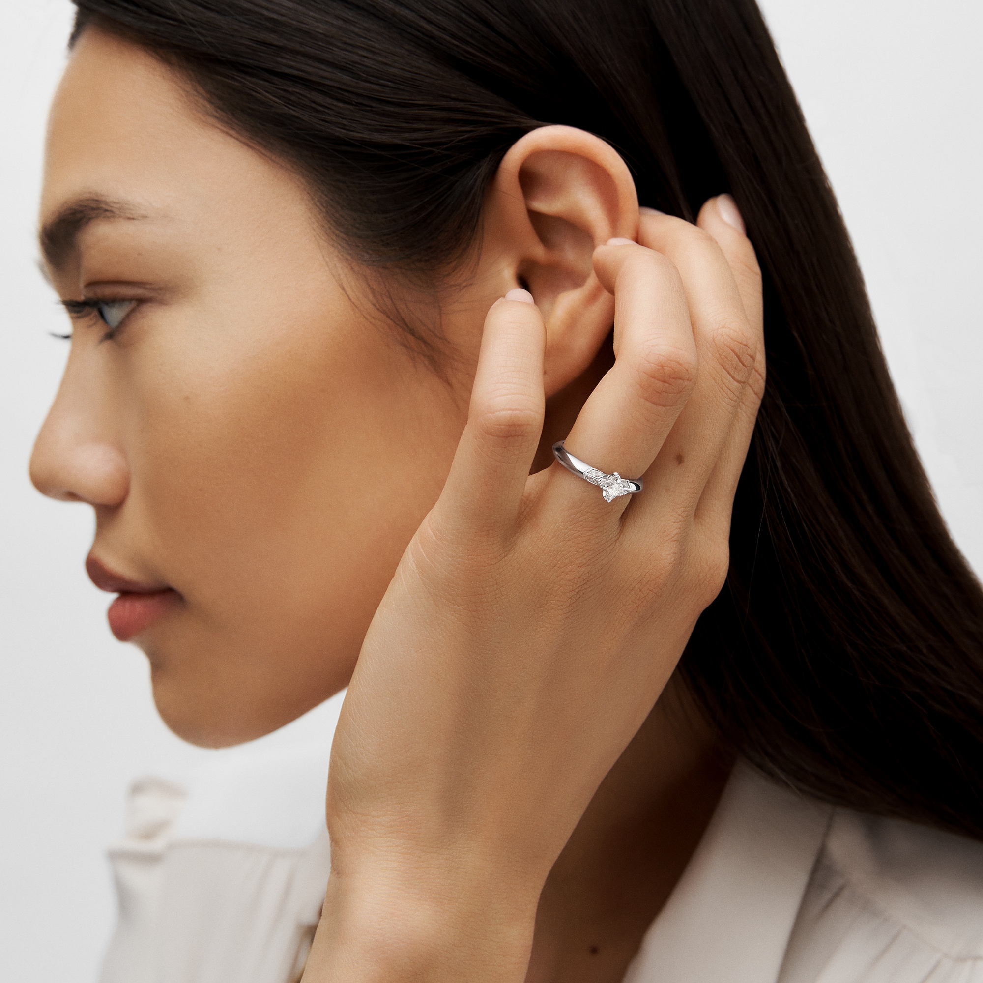 LV Diamonds Solitaire 戒指 - 配 LV Monogram Star 切割鑽石  in 珠寶系列