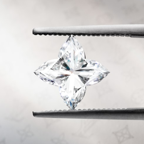 LV Diamonds 單枚耳釘 - 配 LV Monogram Star 切割鑽石 in 珠寶系列's 按系列瀏覽 LV Diamonds 系列 collections by Louis Vuitton