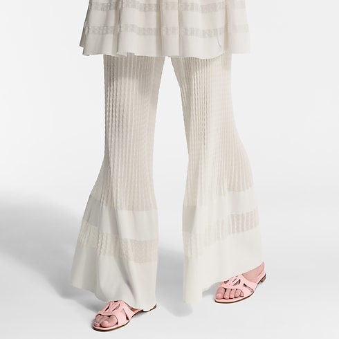 LV Isola 平底涼鞋 in 女士's 鞋履系列 露跟涼鞋 collections by Louis Vuitton (產品縮放)