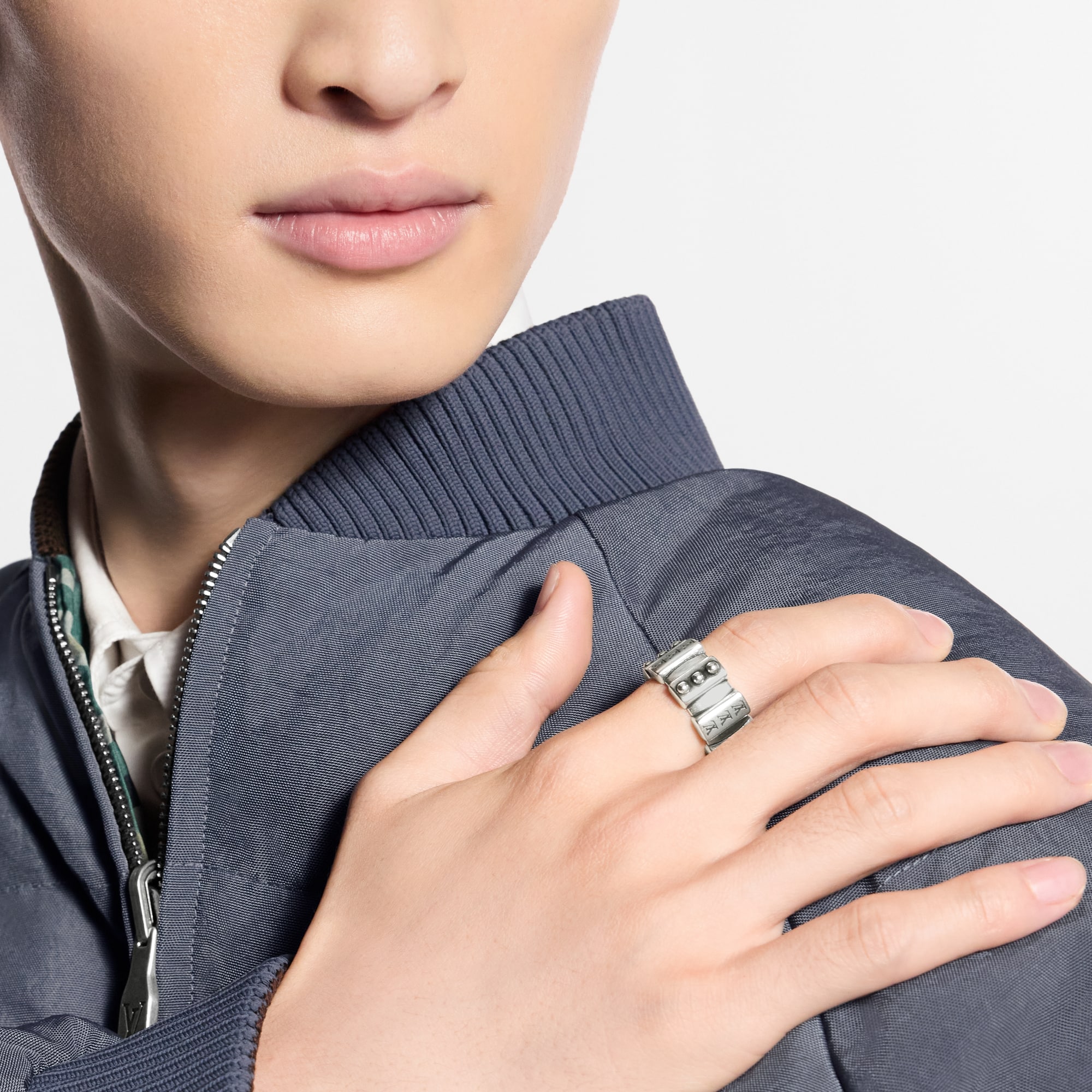 LV Lozine 戒指 . in 男士