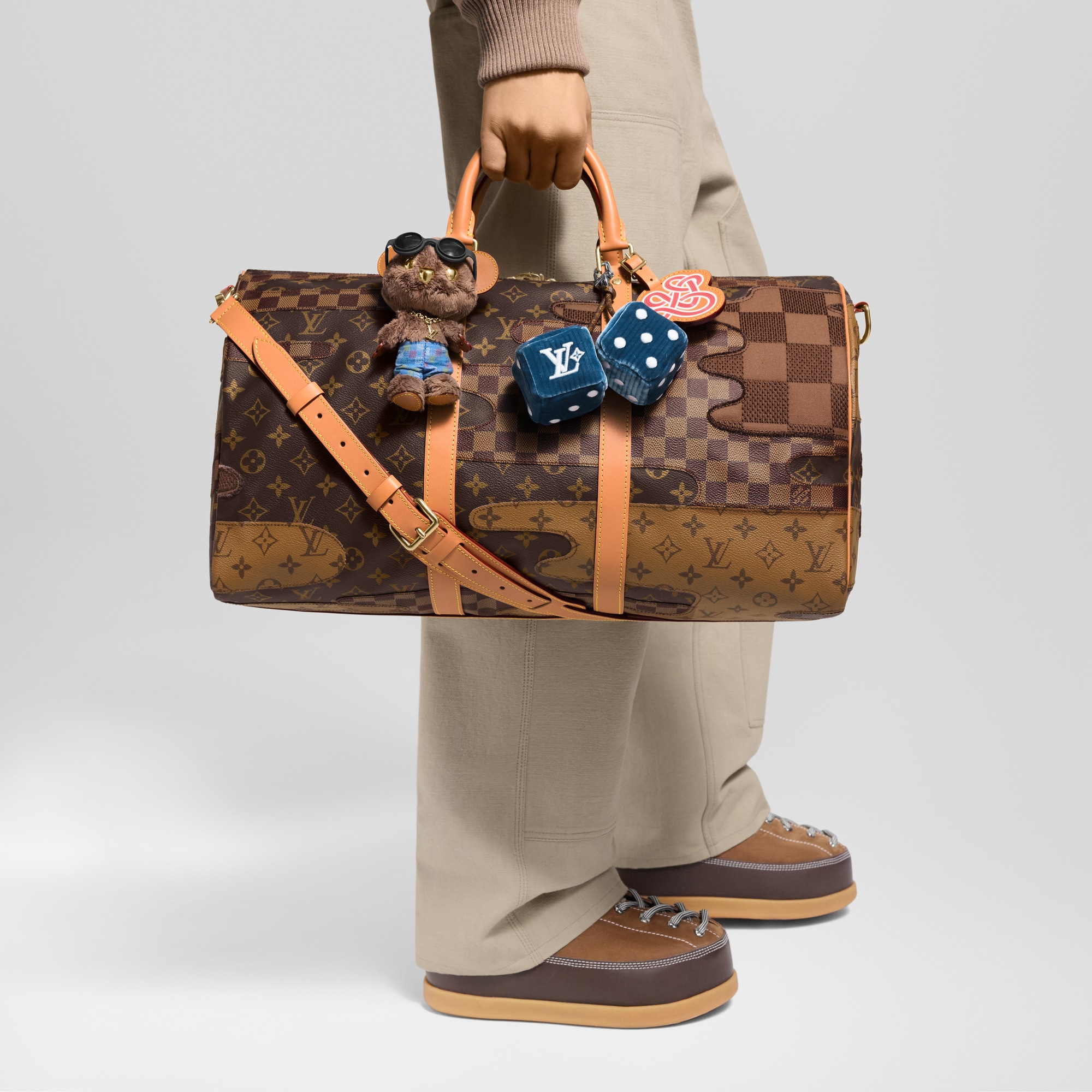 LV Lucky Dice 包款吊飾 . in 男士