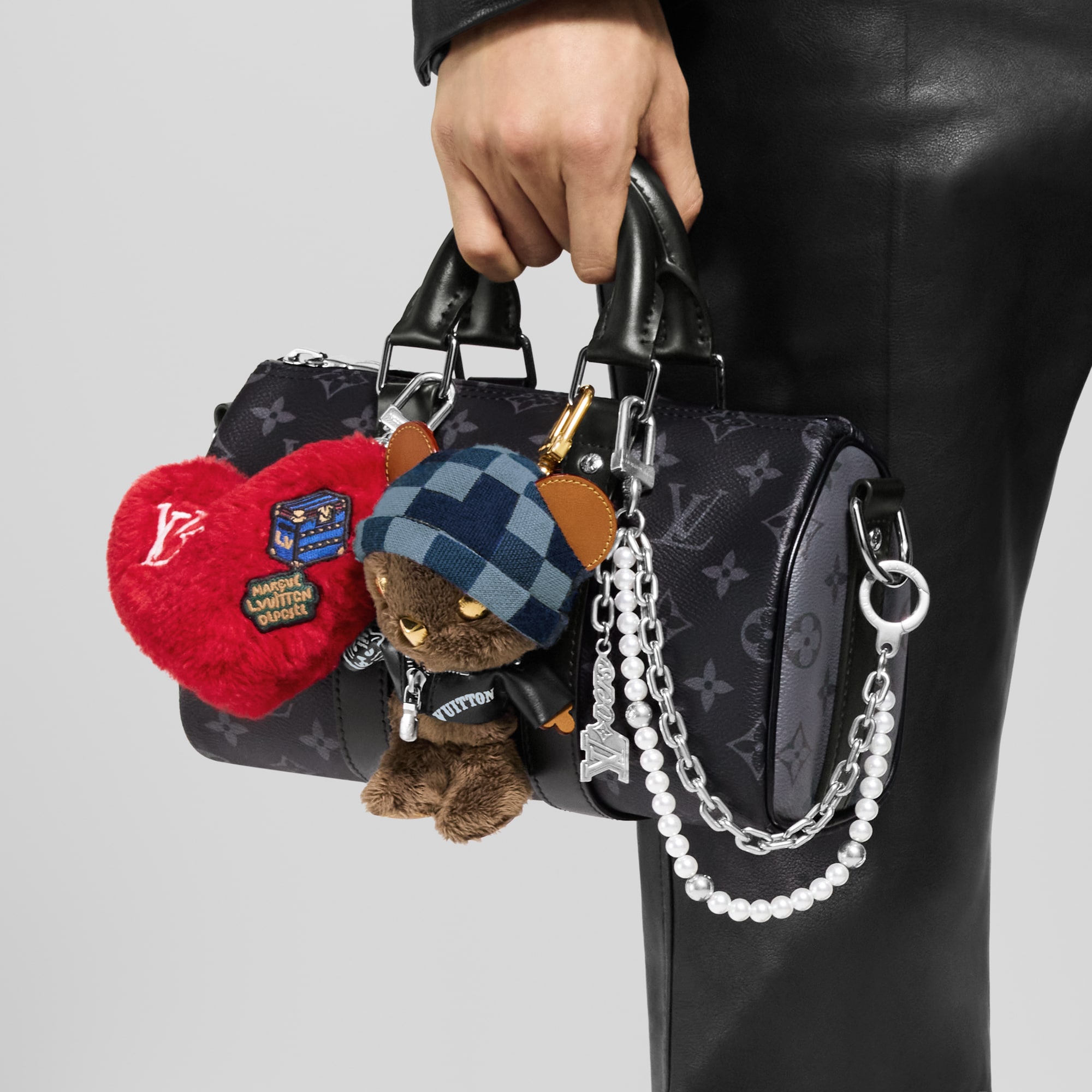 LV Lucky Heart 包款吊飾 . in 男士