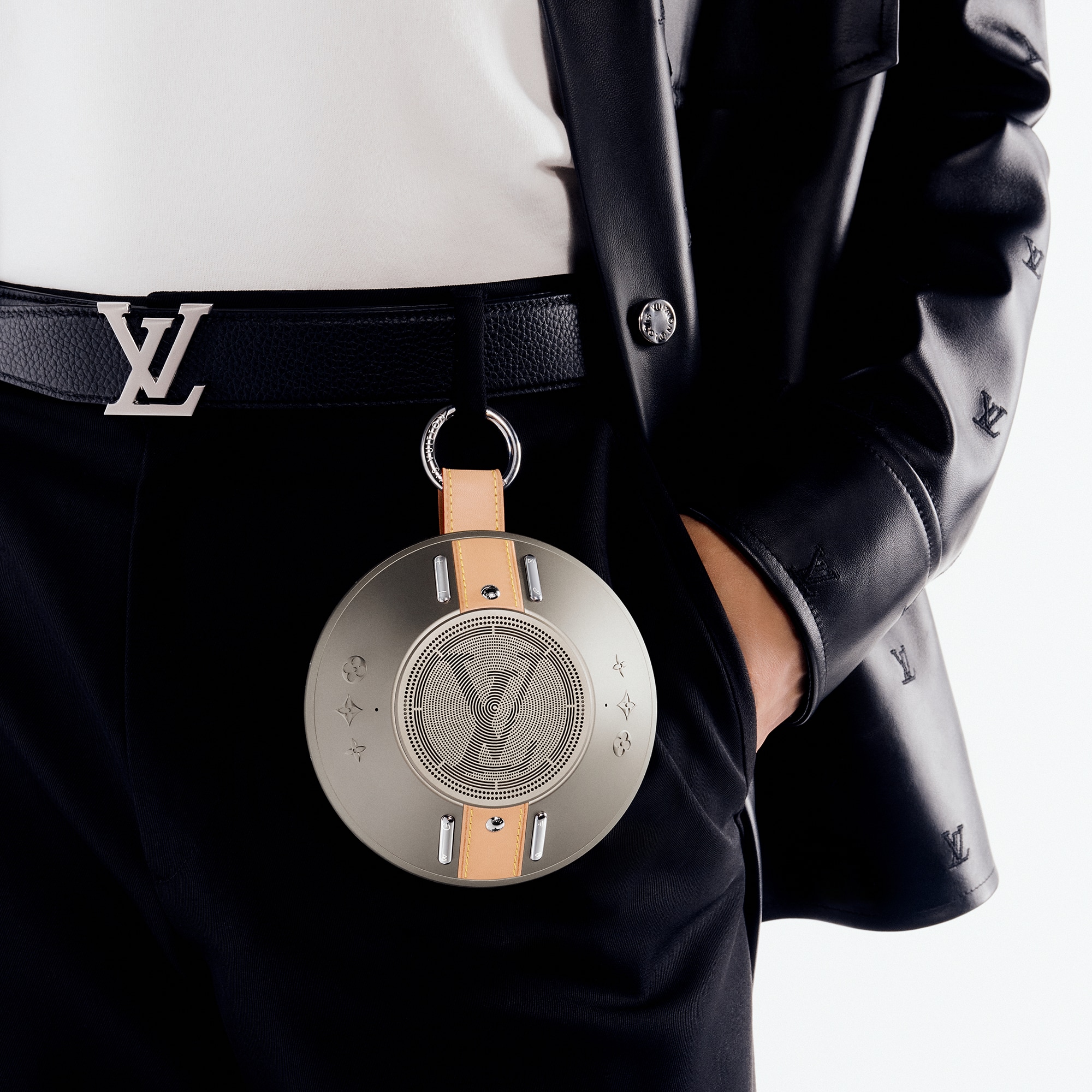 LV Nanogram Silver  in Les Extraordinaires