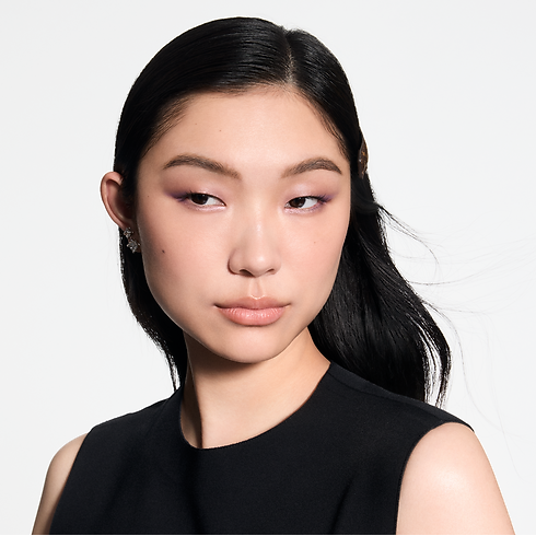 LV Ombres - 眼影盤蕊芯 - 450 in 香水及彩妝系列's 眼妝 } collections by Louis Vuitton (產品縮放)