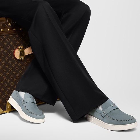 LV Resort 便鞋 in 男士's 鞋履系列 便鞋和莫卡辛便鞋 collections by Louis Vuitton (產品縮放)