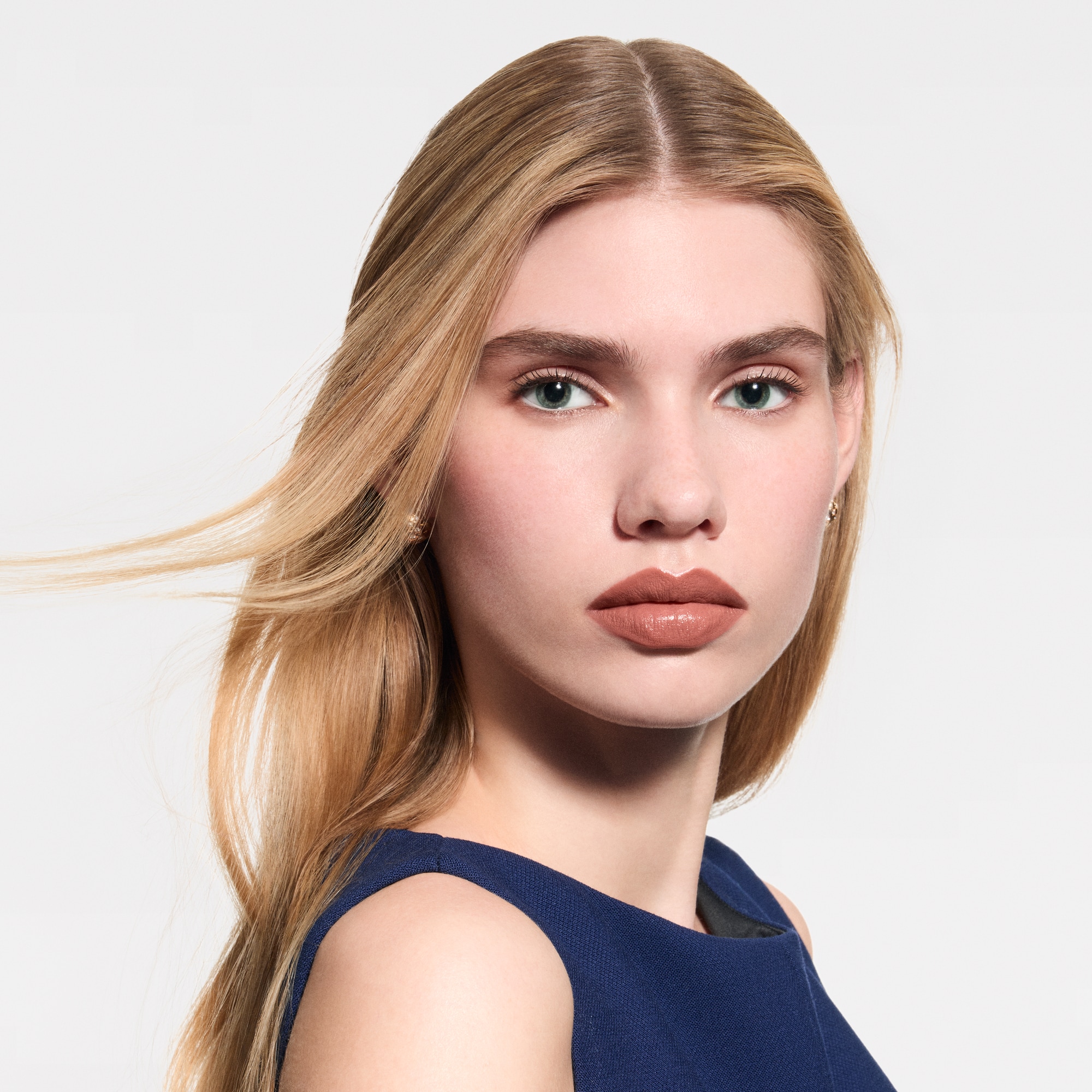 LV Rouge - 緞光唇膏蕊芯   in 香水及彩妝系列