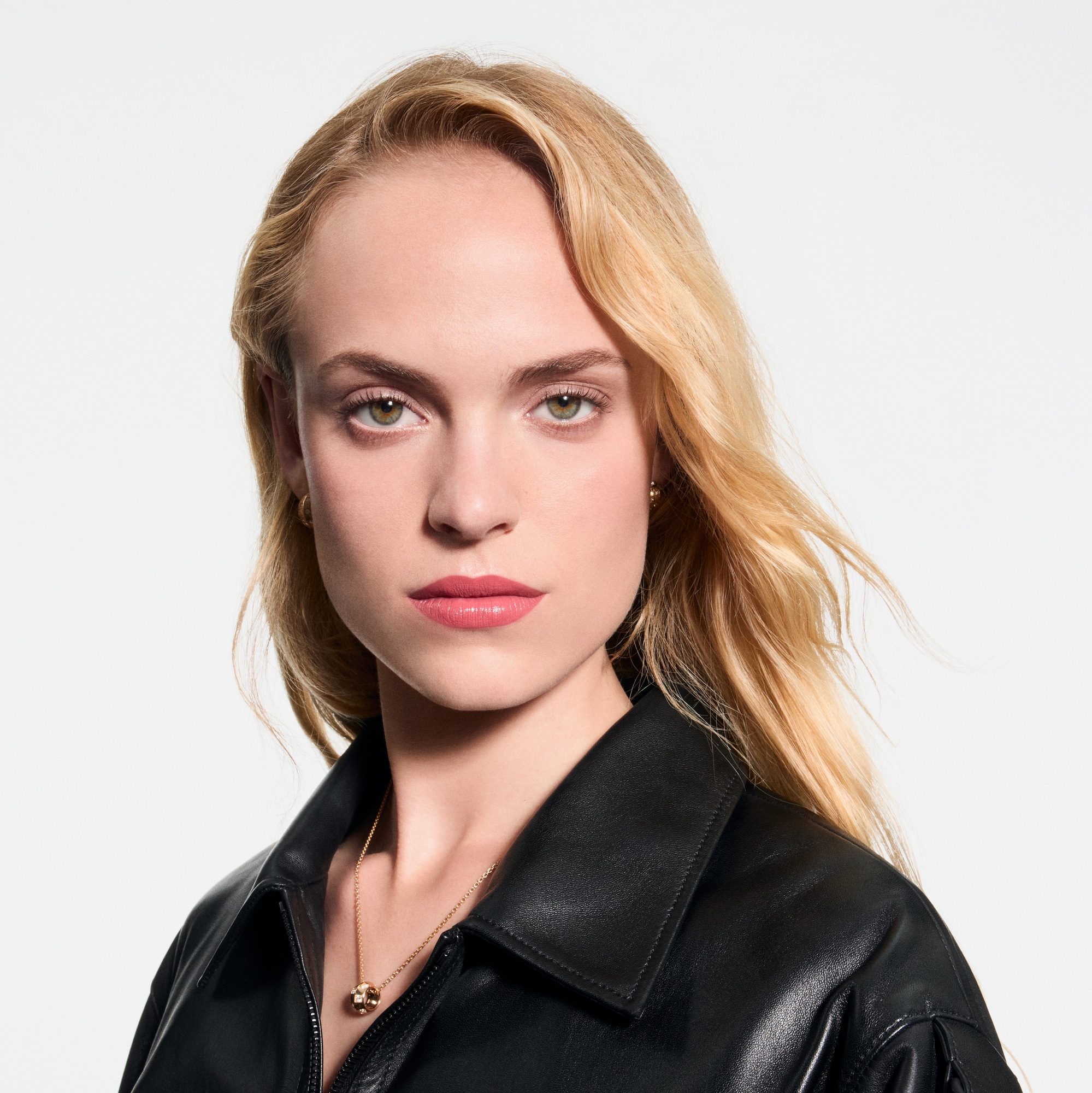 LV Rouge - 緞光唇膏蕊芯   in 香水及彩妝系列