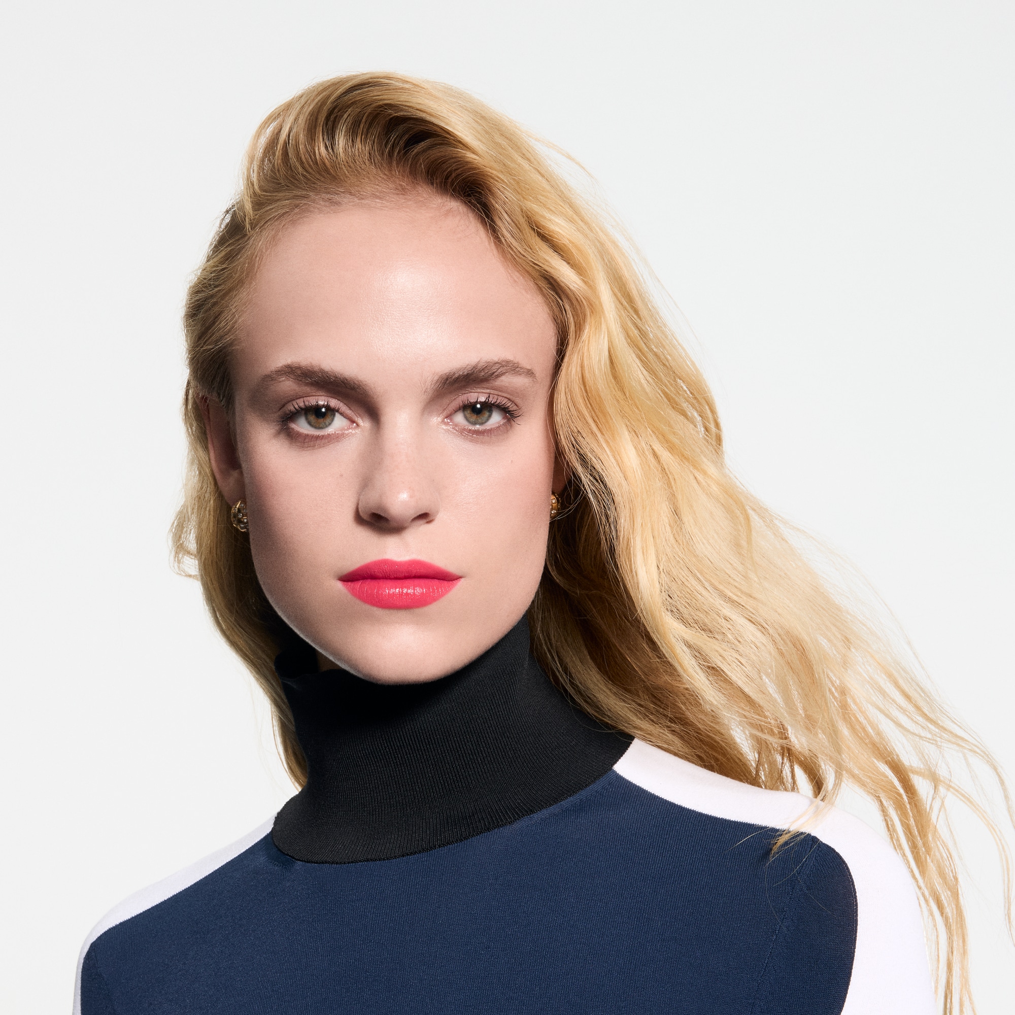 LV Rouge - 緞光唇膏蕊芯   in 香水及彩妝系列