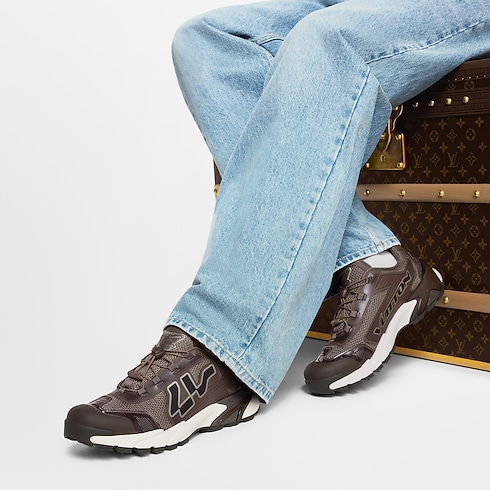 LV Runner Tatic 運動鞋 in 男士's 鞋履系列 運動鞋 collections by Louis Vuitton (產品縮放)