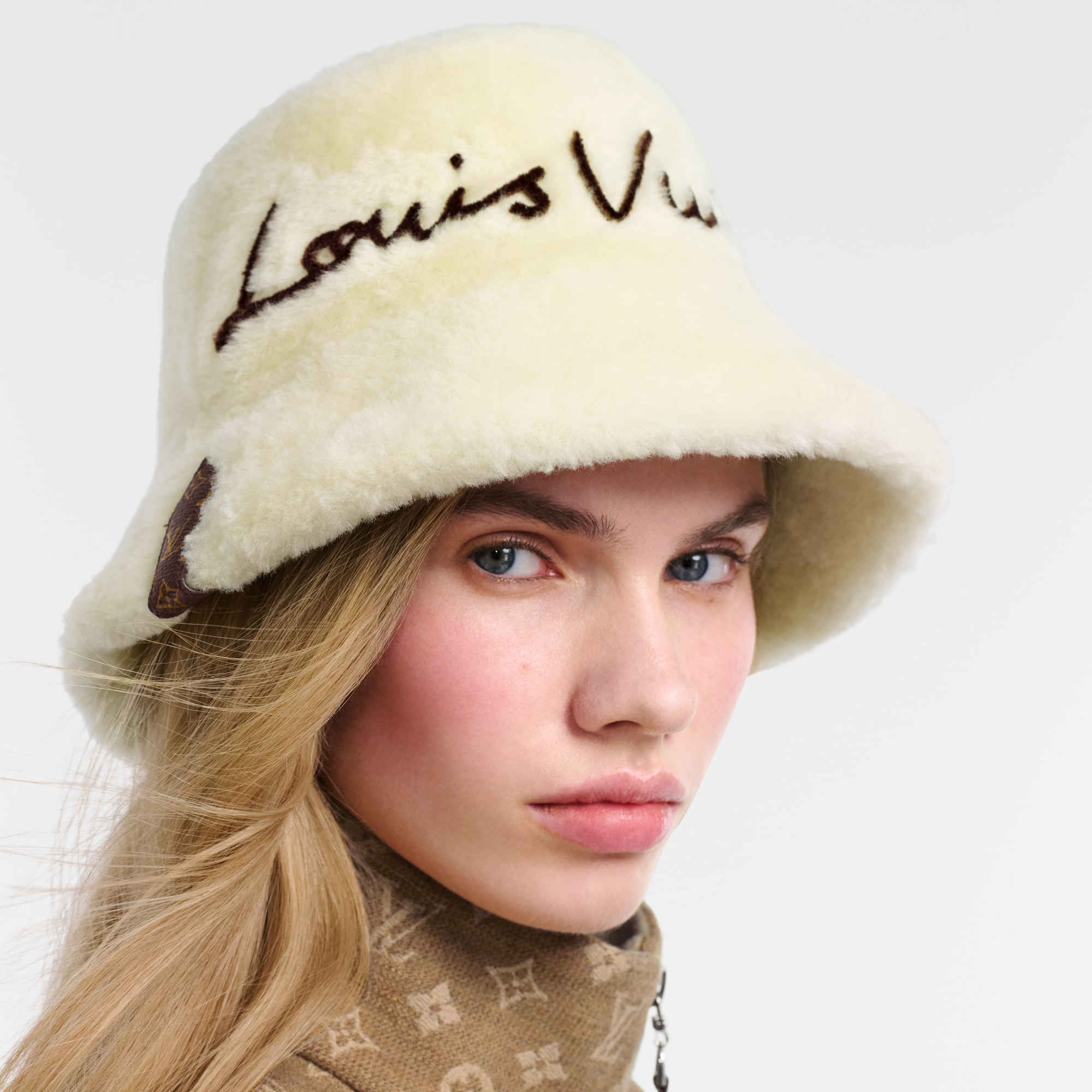 LV Script Cloud 漁夫帽 . in 女士