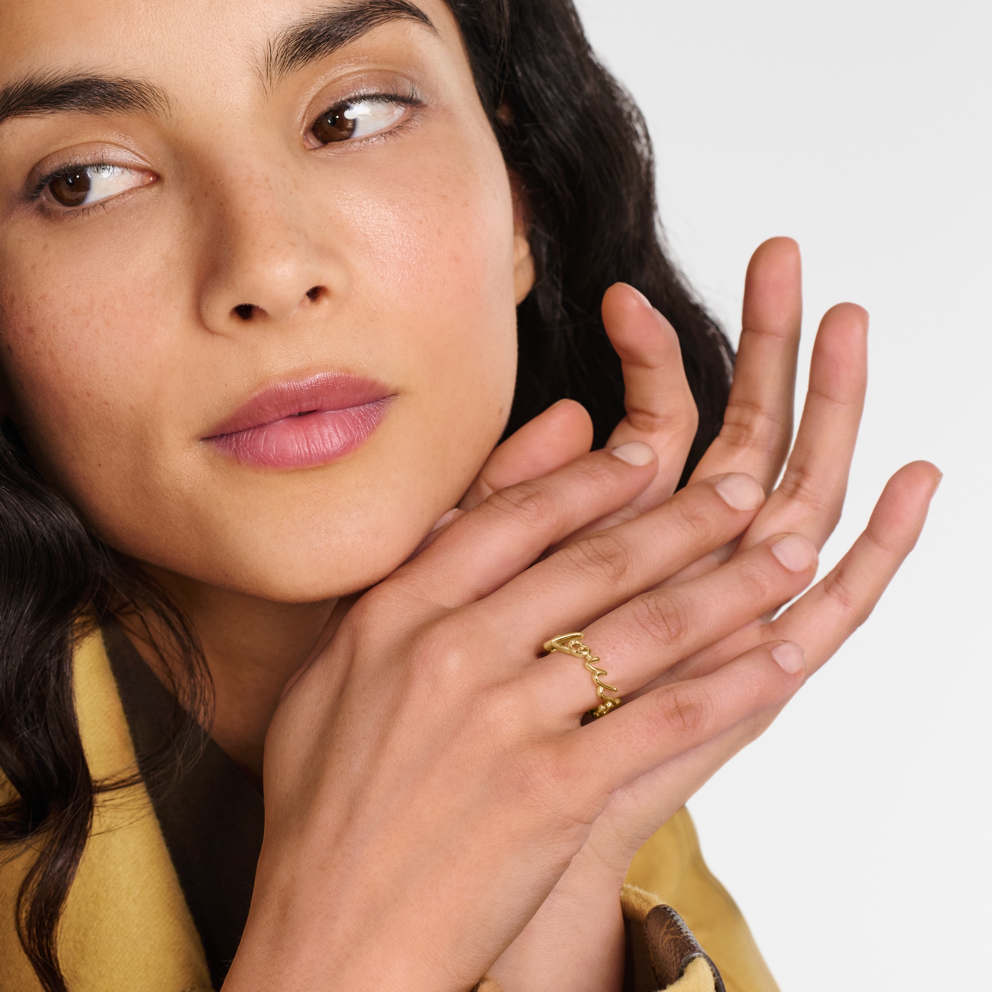 LV Script 戒指 . in 女士