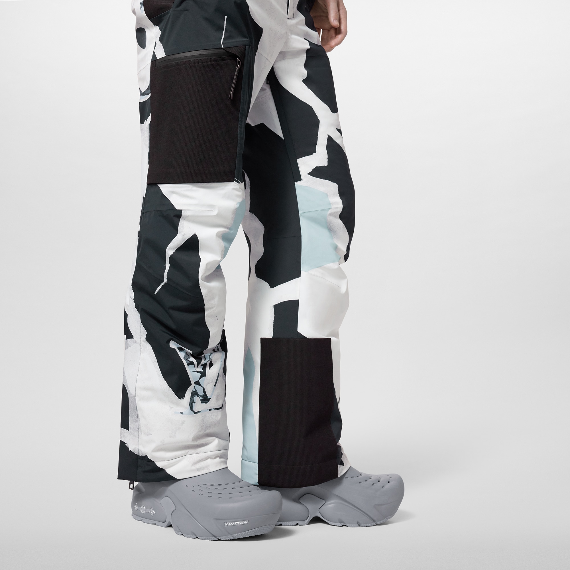 LV Shark 涼鞋  in 男士