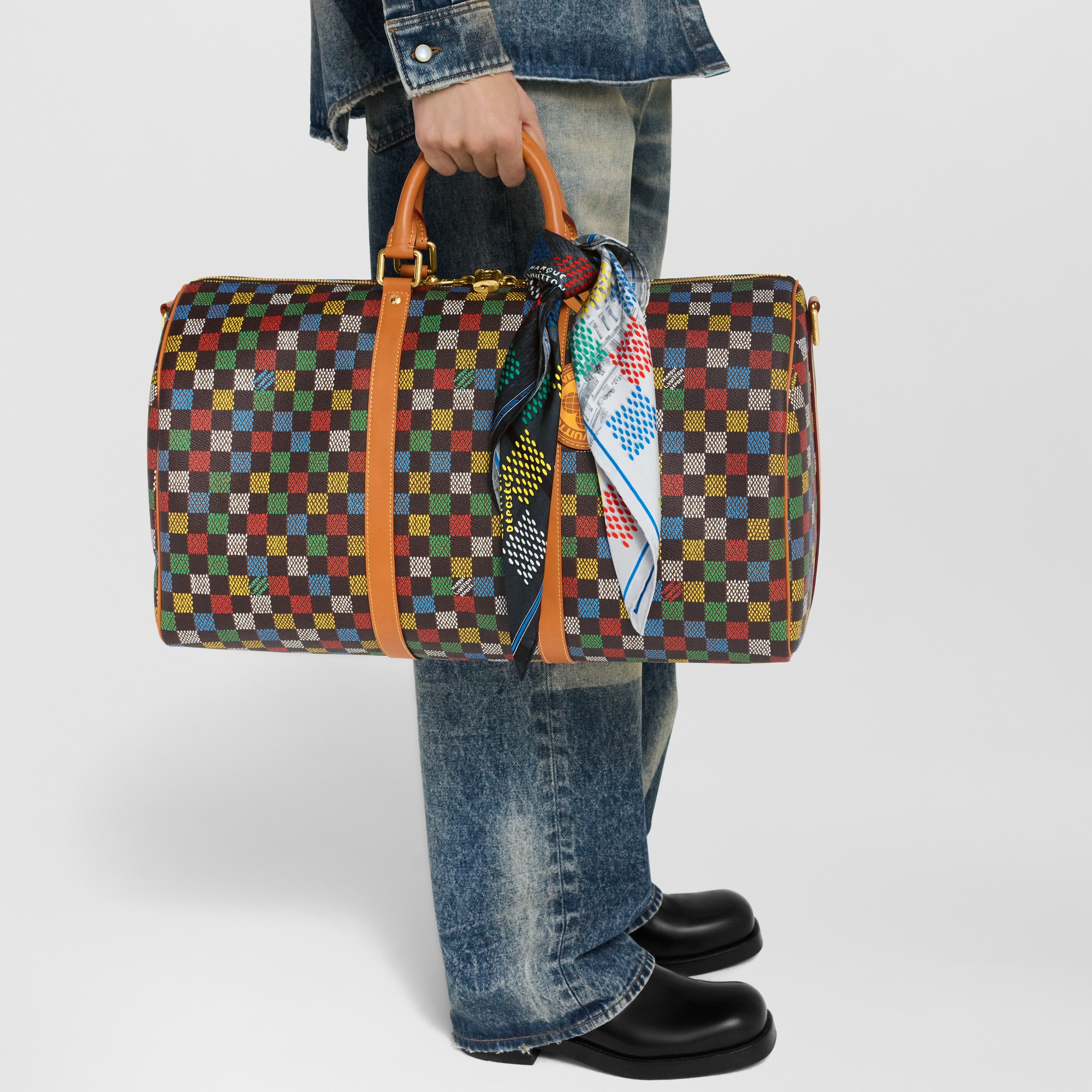 LV Vers Damier 長絲巾 . in 男士