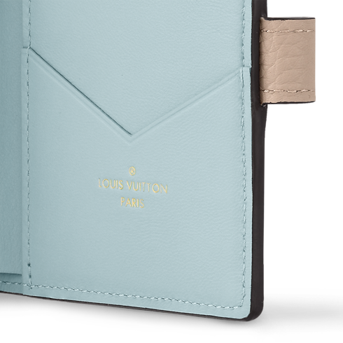 LV 直式短夾 Capucines in 女士's 錢包及小型皮件 短夾 collections by Louis Vuitton (產品縮放)