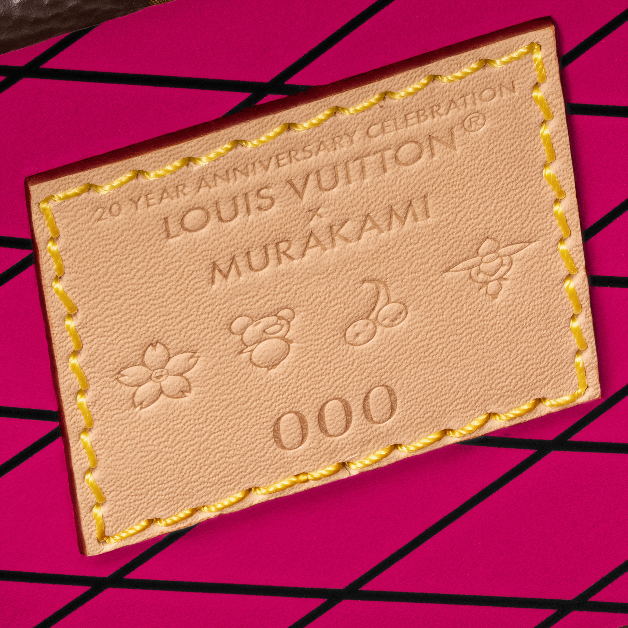 LV x TM Petite Malle Monogram 帆布 in 時尚包包及小型皮件