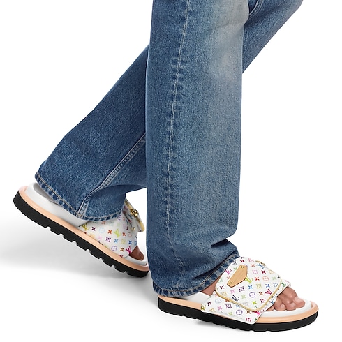 LV x TM Pool Pillow 平底舒適涼鞋 in 女士's 鞋履系列 露跟涼鞋 collections by Louis Vuitton (產品縮放)