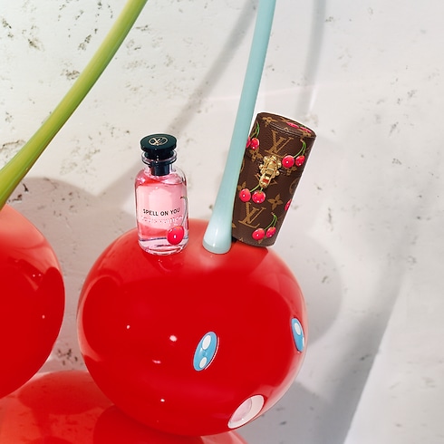 LV x TM Spell On You in 香水及彩妝系列's 香水總覽 } collections by Louis Vuitton (產品縮放)