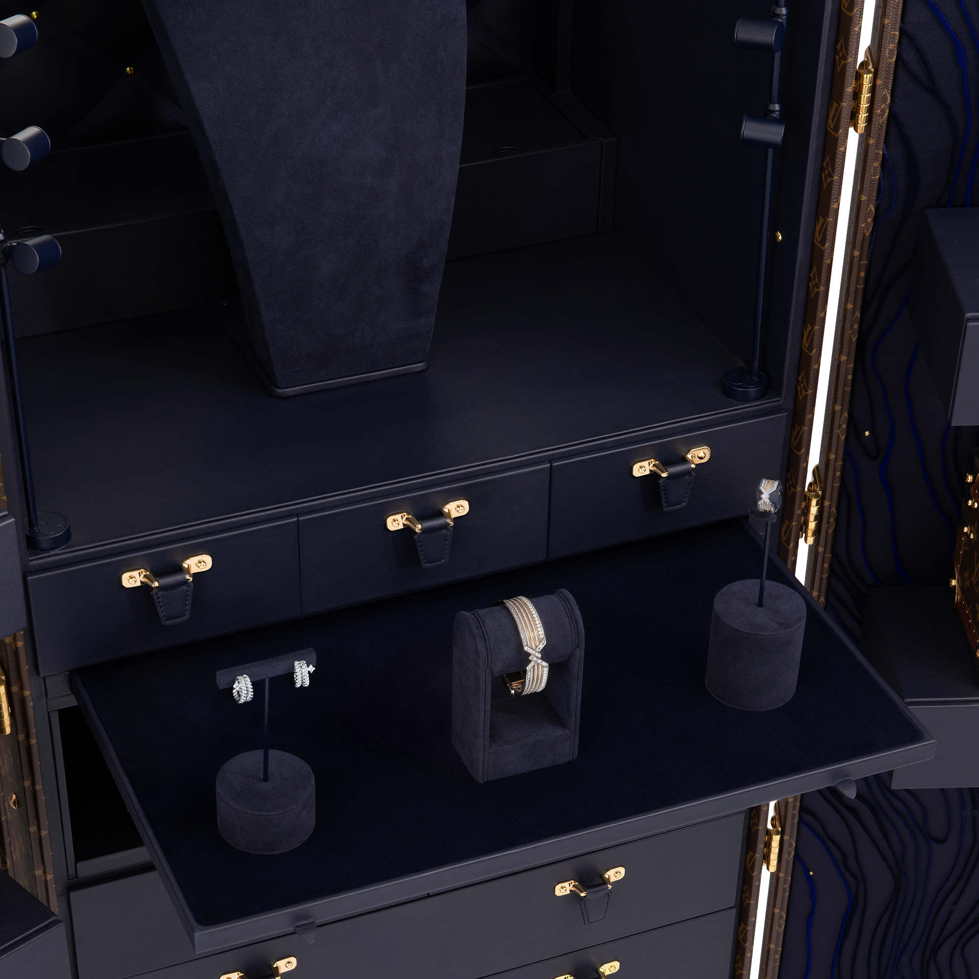 Malle Haute Joaillerie Monogram 帆布 in Les Extraordinaires