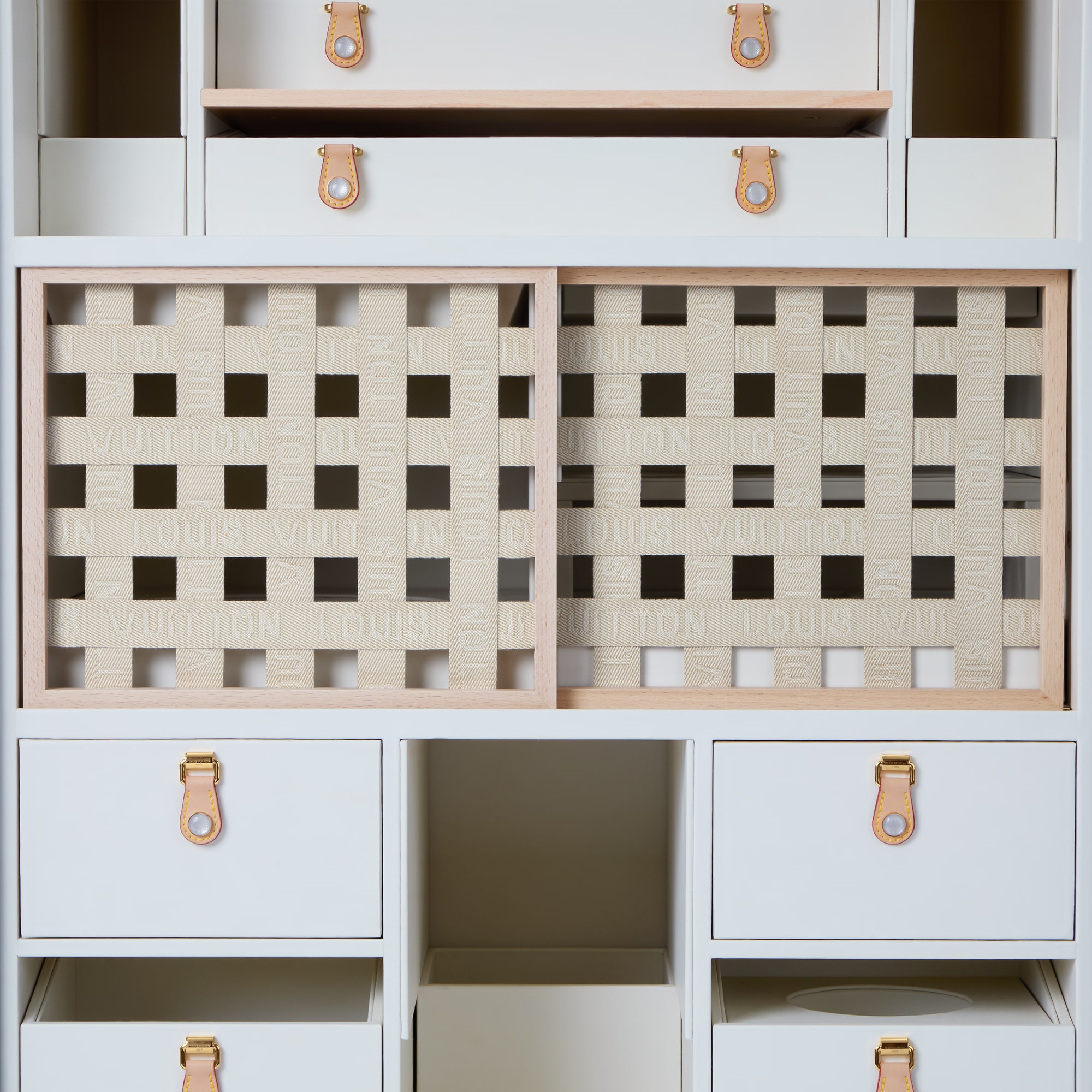 Malle Sake Monogram 帆布 in 行李箱、旅行用品及家居精品