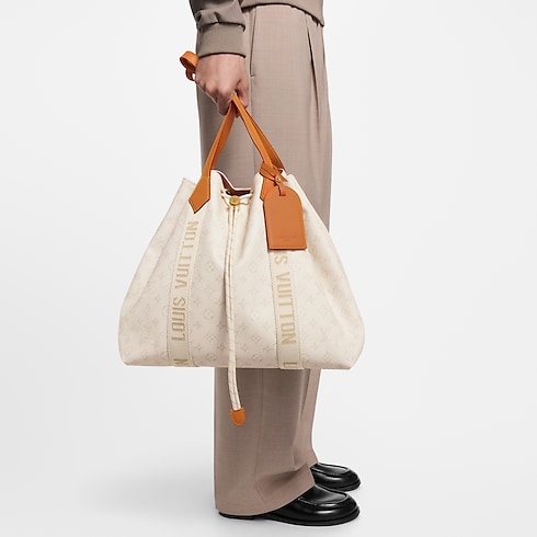 Marina Tote 其他 Monogram 帆布 in 時尚包包及小型皮件's 女士時尚包包 全新系列 collections by Louis Vuitton (產品縮放)