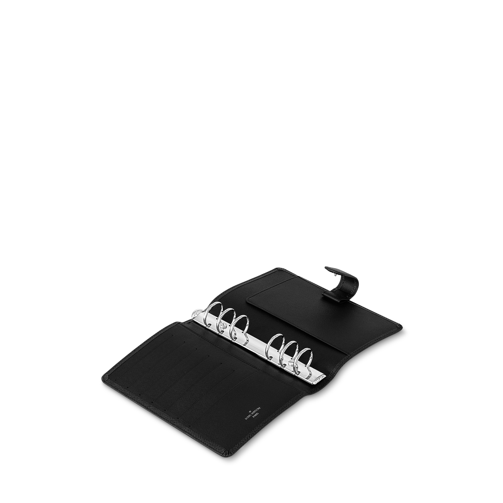 中號活頁記事本封套 Taïga 皮革 in 行李箱、旅行用品及家居精品