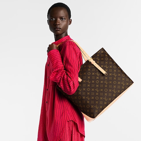 Mezzo Monogram 帆布 in 女士's 時尚包款 女生包包總覽 collections by Louis Vuitton (產品縮放)