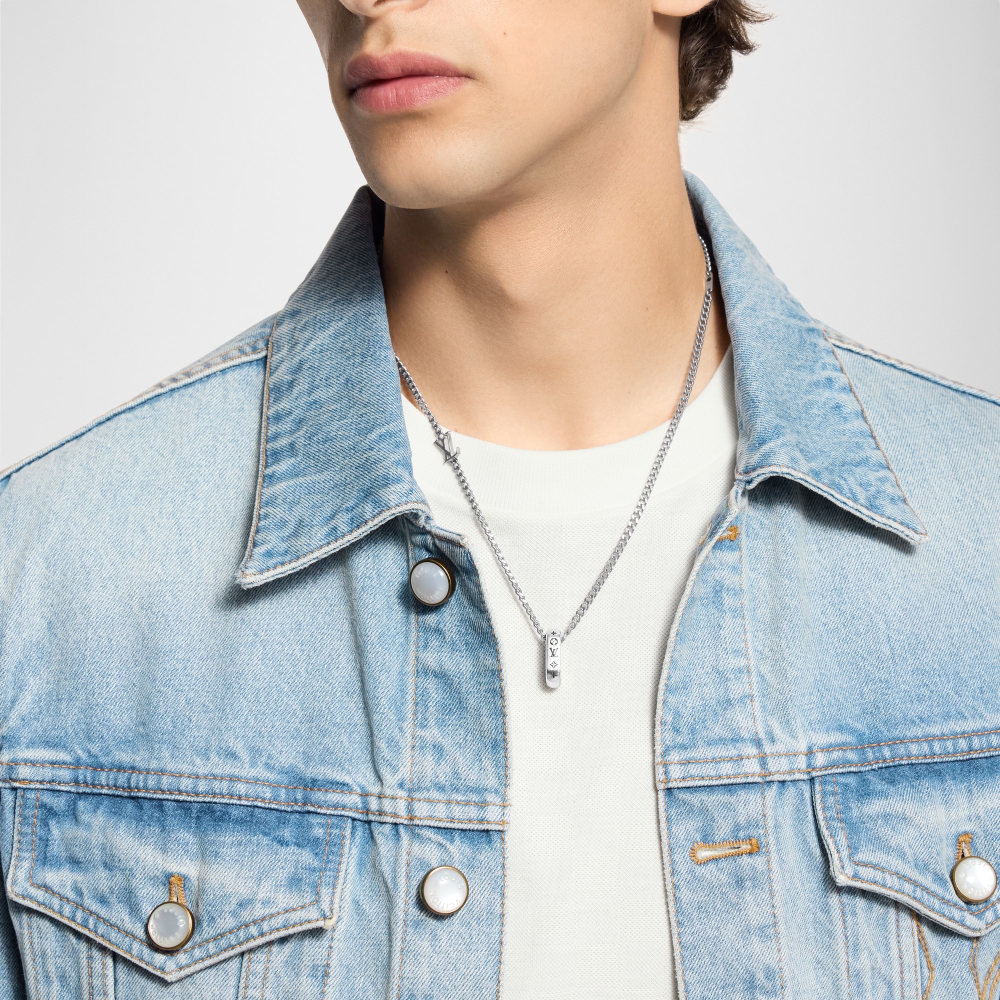 Monogram Chain 吊墜 . in 男士