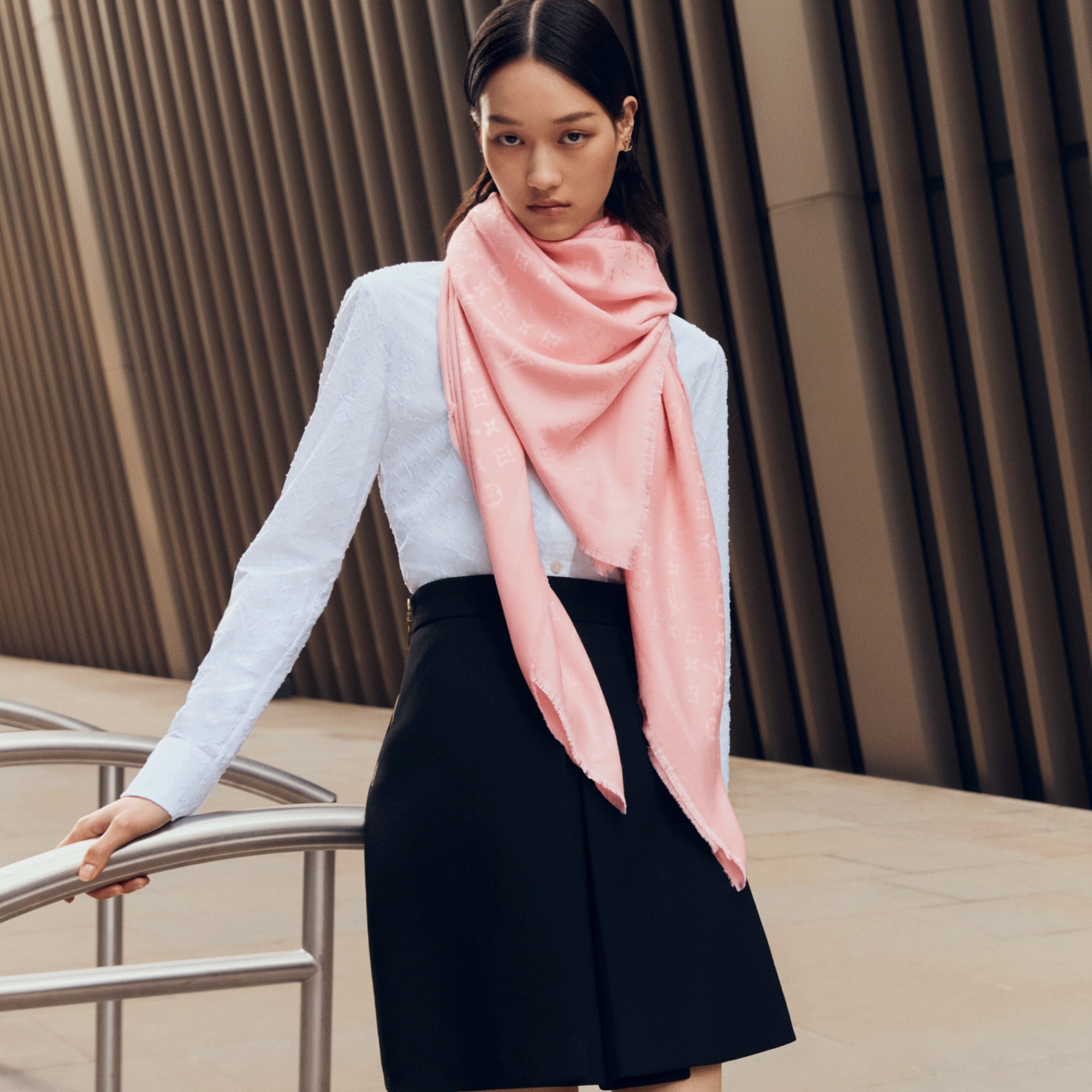 Monogram Classic 披肩 . in 女士