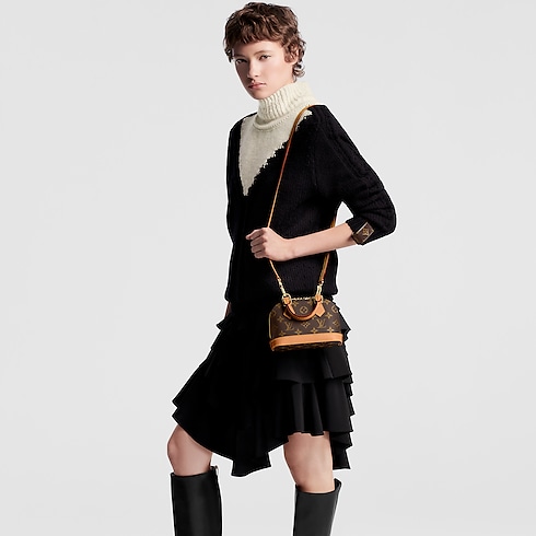 Nano Alma Monogram 帆布 in 女士's 錢包及小型皮件 鏈條包及迷你包款 collections by Louis Vuitton (產品縮放)