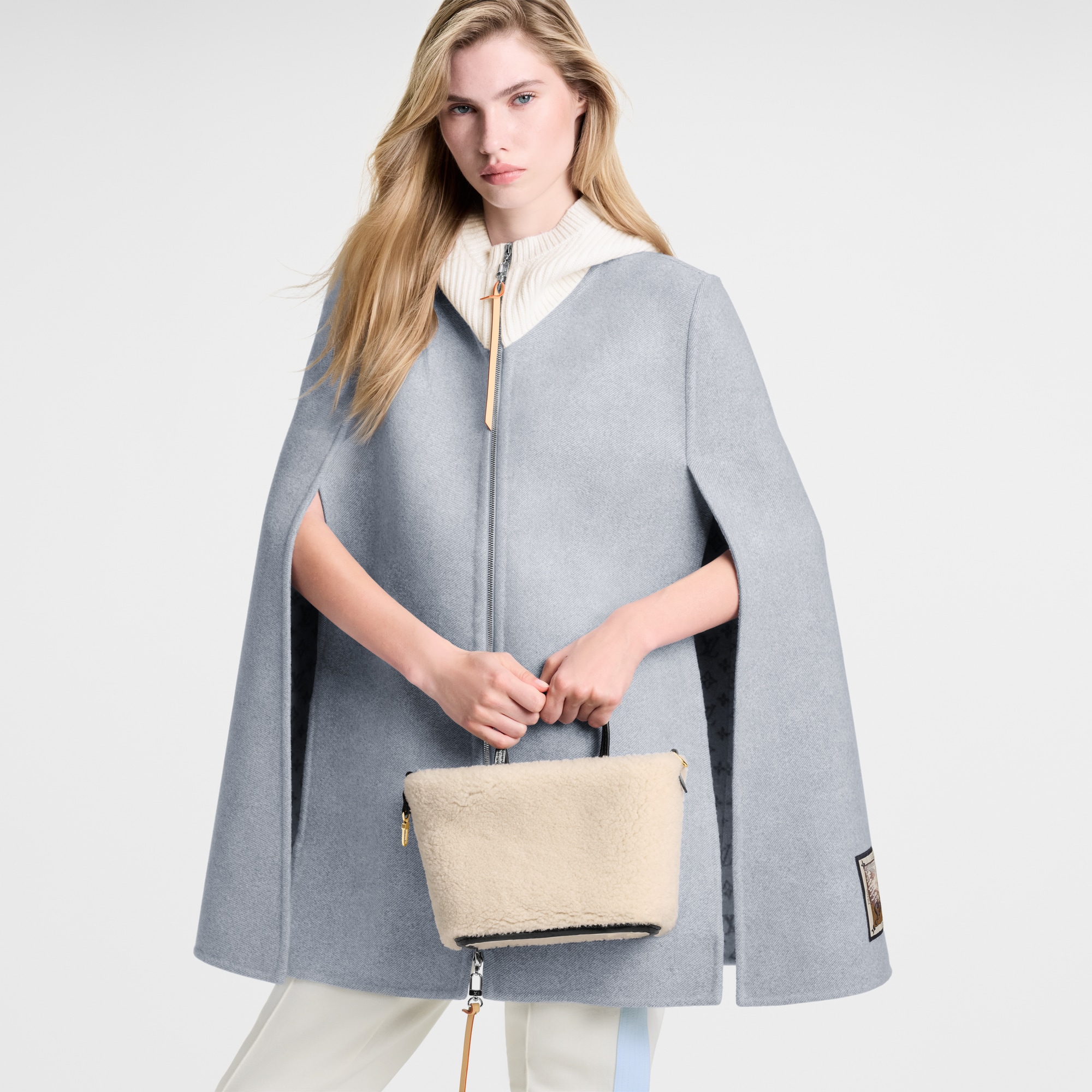 Neverfull Bandoulière Inside Out BB H33 in 時尚包包及小型皮件