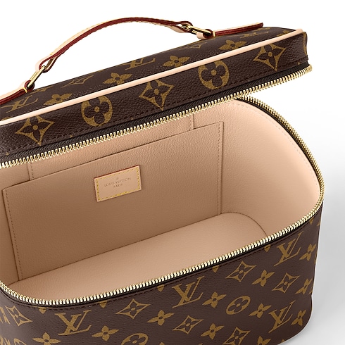 Nice BB Monogram 帆布 in 女士's 錢包及小型皮件 女裝錢包、皮夾及小型皮件總覽 collections by Louis Vuitton (產品縮放)