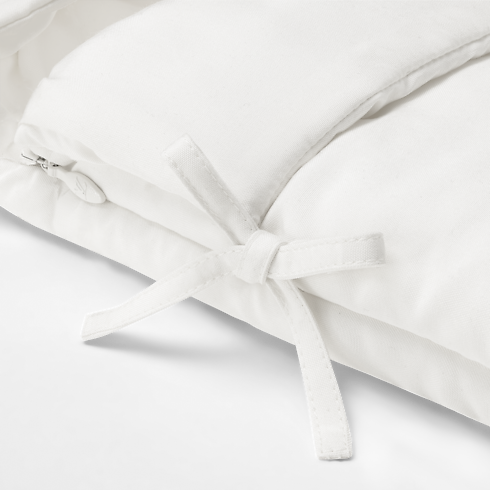 Nid d'ange 睡袋 . in 精選禮品's 嬰兒精選禮品 } collections by Louis Vuitton (產品縮放)