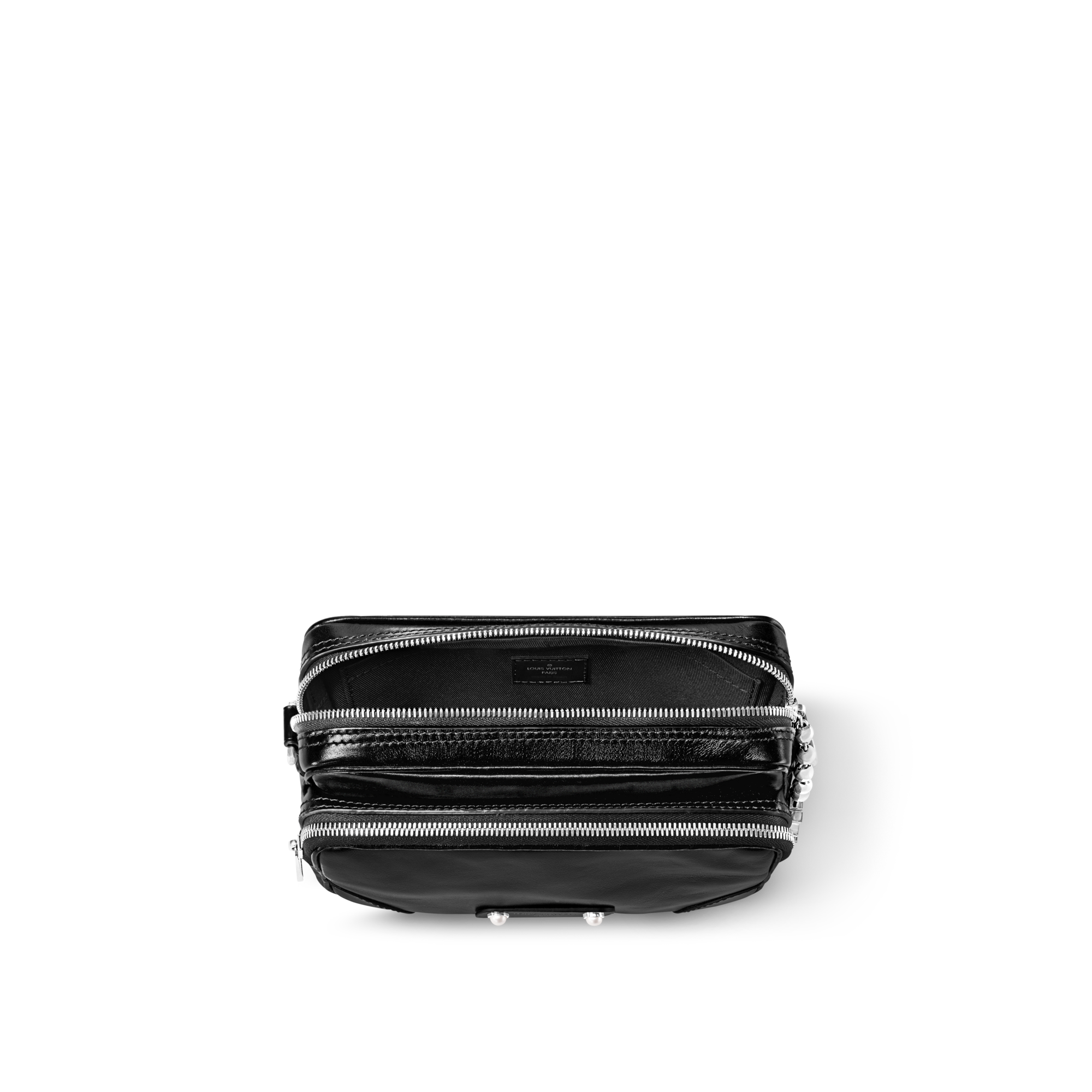 Nil 其他皮革 in 時尚包包及小型皮件