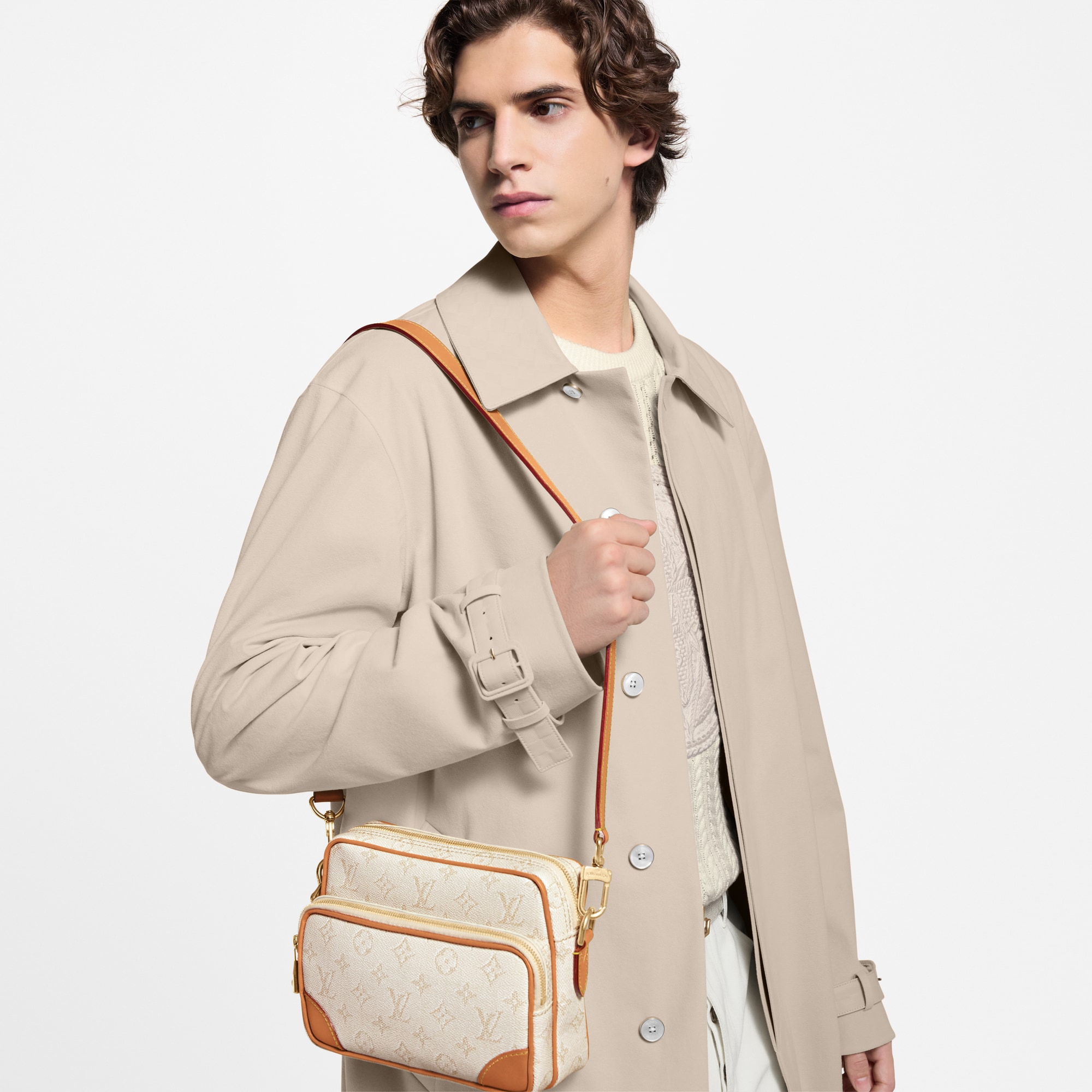 Nil 其他 Monogram 帆布 in 時尚包包及小型皮件