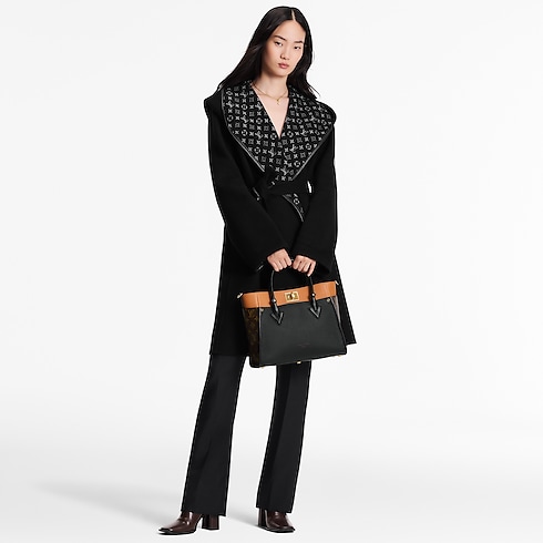 On My Side MM 高級皮革 in 女士's 時尚包款 女生包包總覽 collections by Louis Vuitton (產品縮放)