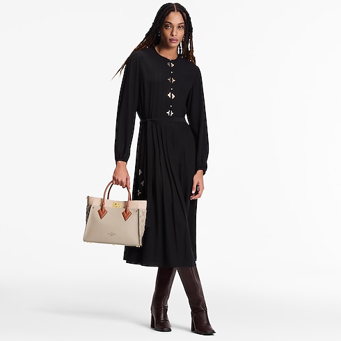 On My Side MM 高級皮革 in 女士's 時尚包款 女生包包總覽 collections by Louis Vuitton (產品縮放)