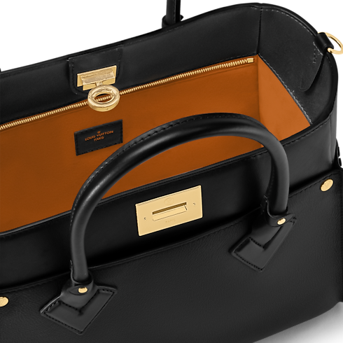 On My Side MM 高級皮革 in 女士's 時尚包款 女生包包總覽 collections by Louis Vuitton (產品縮放)