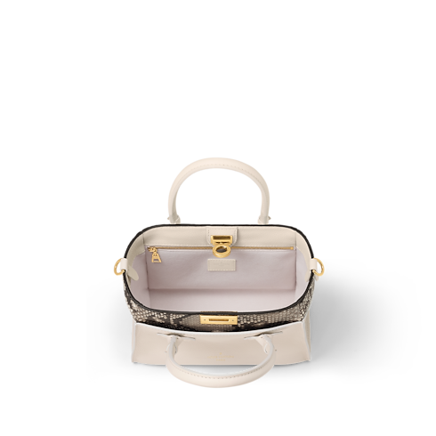 On My Side PM 高級皮革 in 女士's 時尚包款 所有系列 collections by Louis Vuitton (產品縮放)