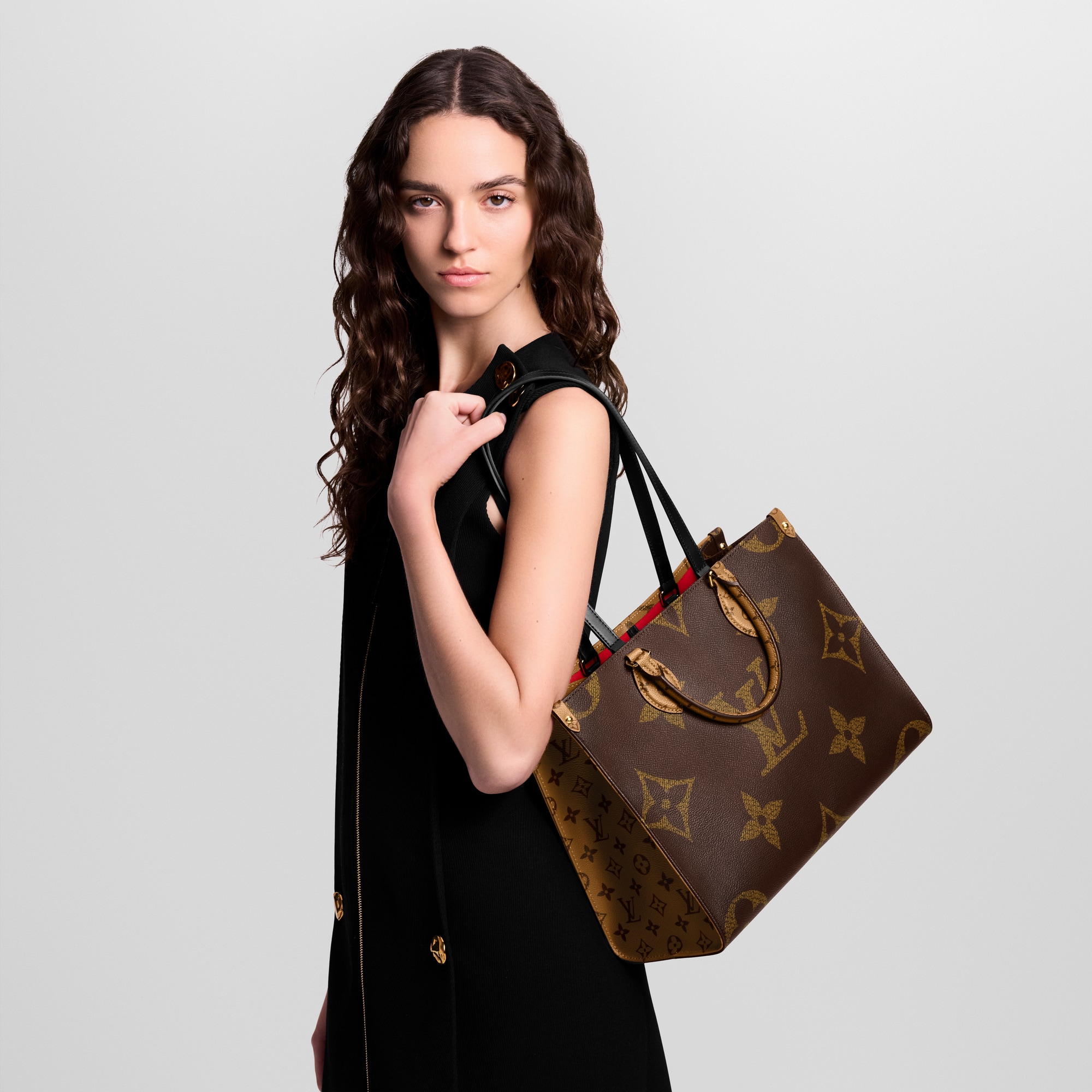 OnTheGo MM Monogram 帆布 in 女士